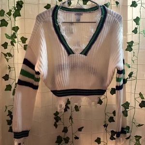 i’m selling my Rue21 sweater